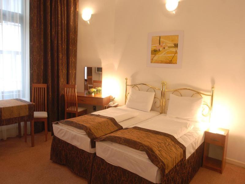 Equity Point Budapeste Quarto foto
